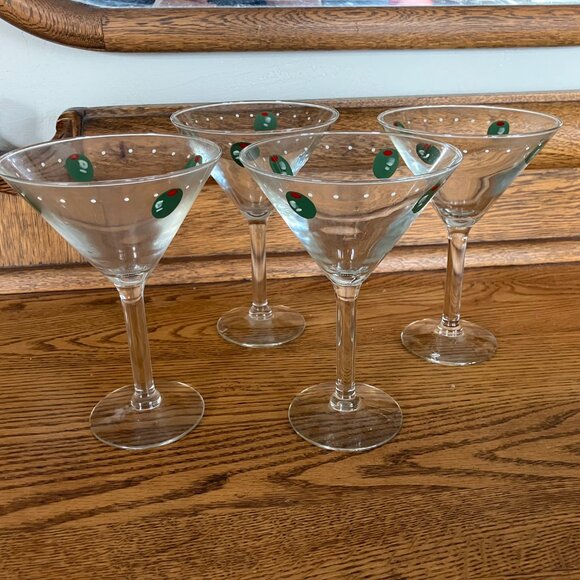 Elegant Martini Glasses - Picture 2 of 3